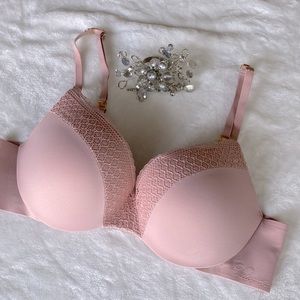 Victoria's Secret 34B rose pink bra